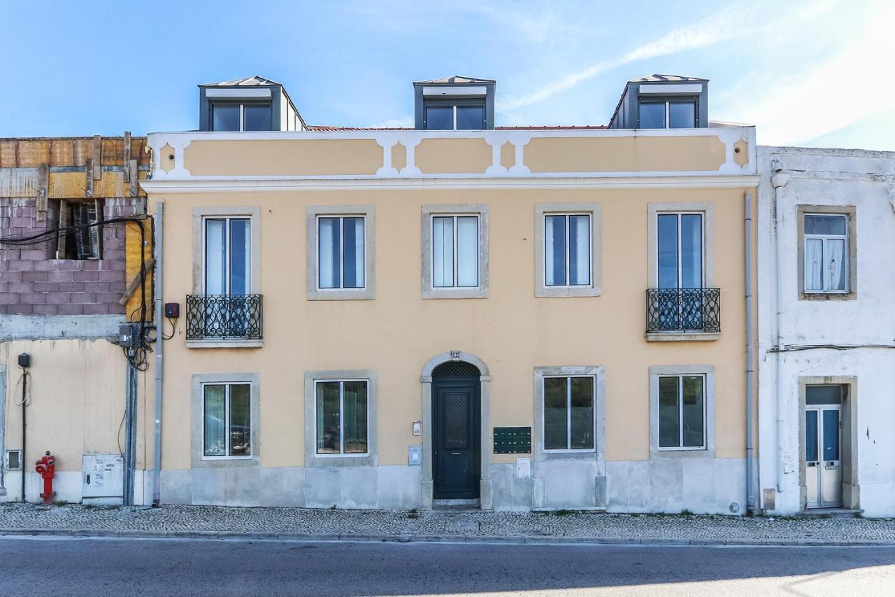 Vita Portucale ! Concept Apartment Campo Ourique Lisboa Exterior foto